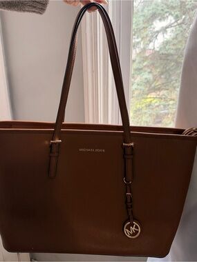 Michael Kors Jet Set Travel Brown Leather Tote Bag